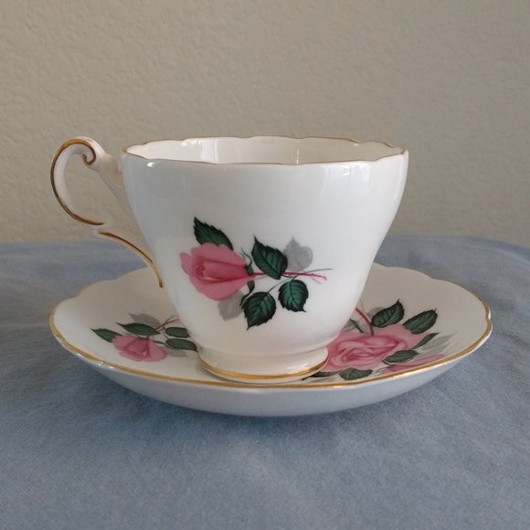 PINK ROSE GOLD TRIM GROSVENOR BONE CHINA ENGLAND TEACUP SAUCER SET SCALLOPED - Picture 5 of 14